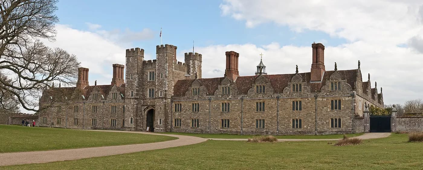Sevenoaks, Kent — an area Mazuli supplies aluminium windows and doors to