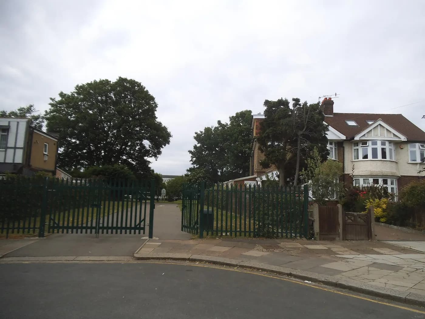 West London, Greater London — where Mazuli supplies aluminium bifold doors
