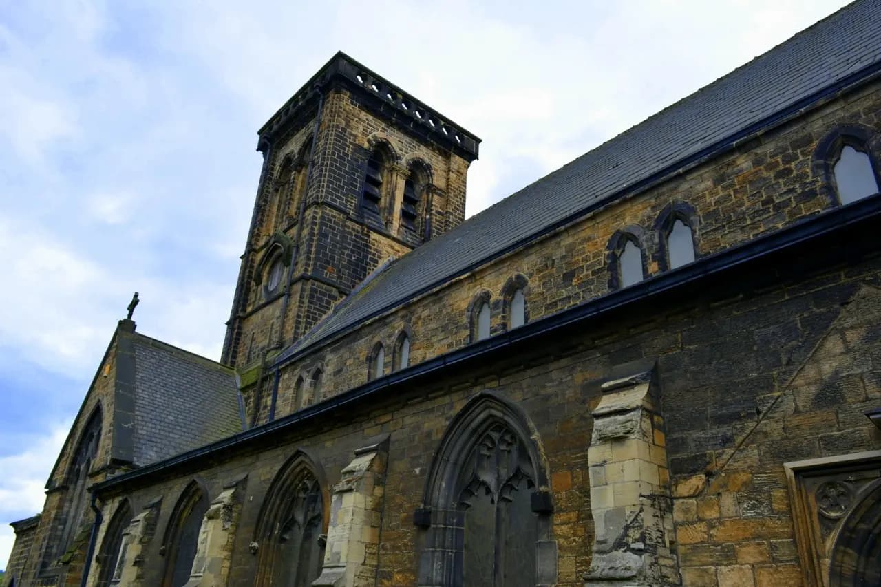 Castleford, West Yorkshire — where Mazuli supplies gable end glazing & fixed frames