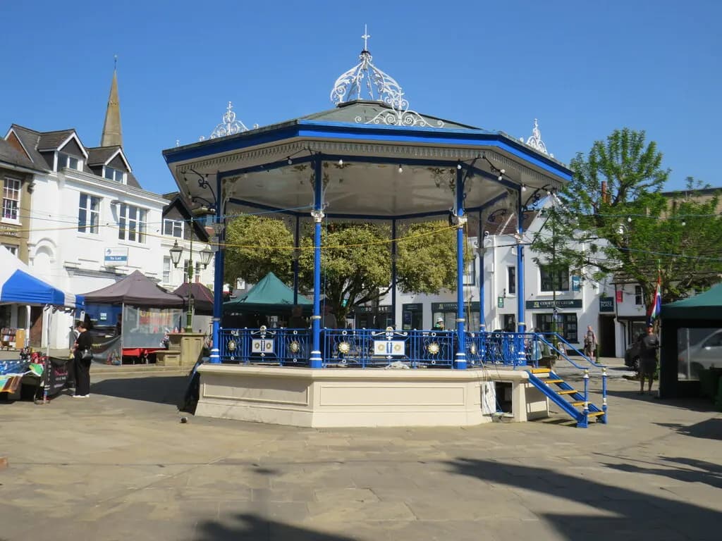 Horsham, West Sussex — where Mazuli supplies aluminium windows